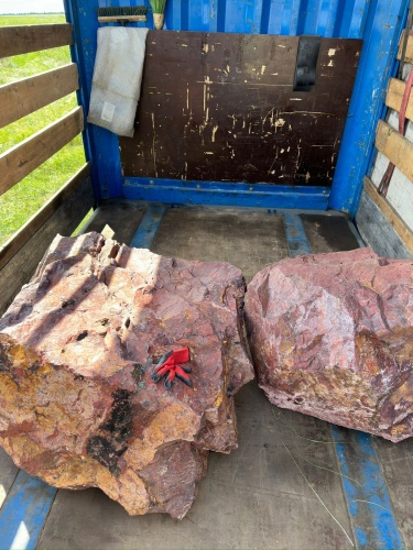 Ландшафтные глыбы красно-фиолетовые 200-1000 килограмм купить в Рязани