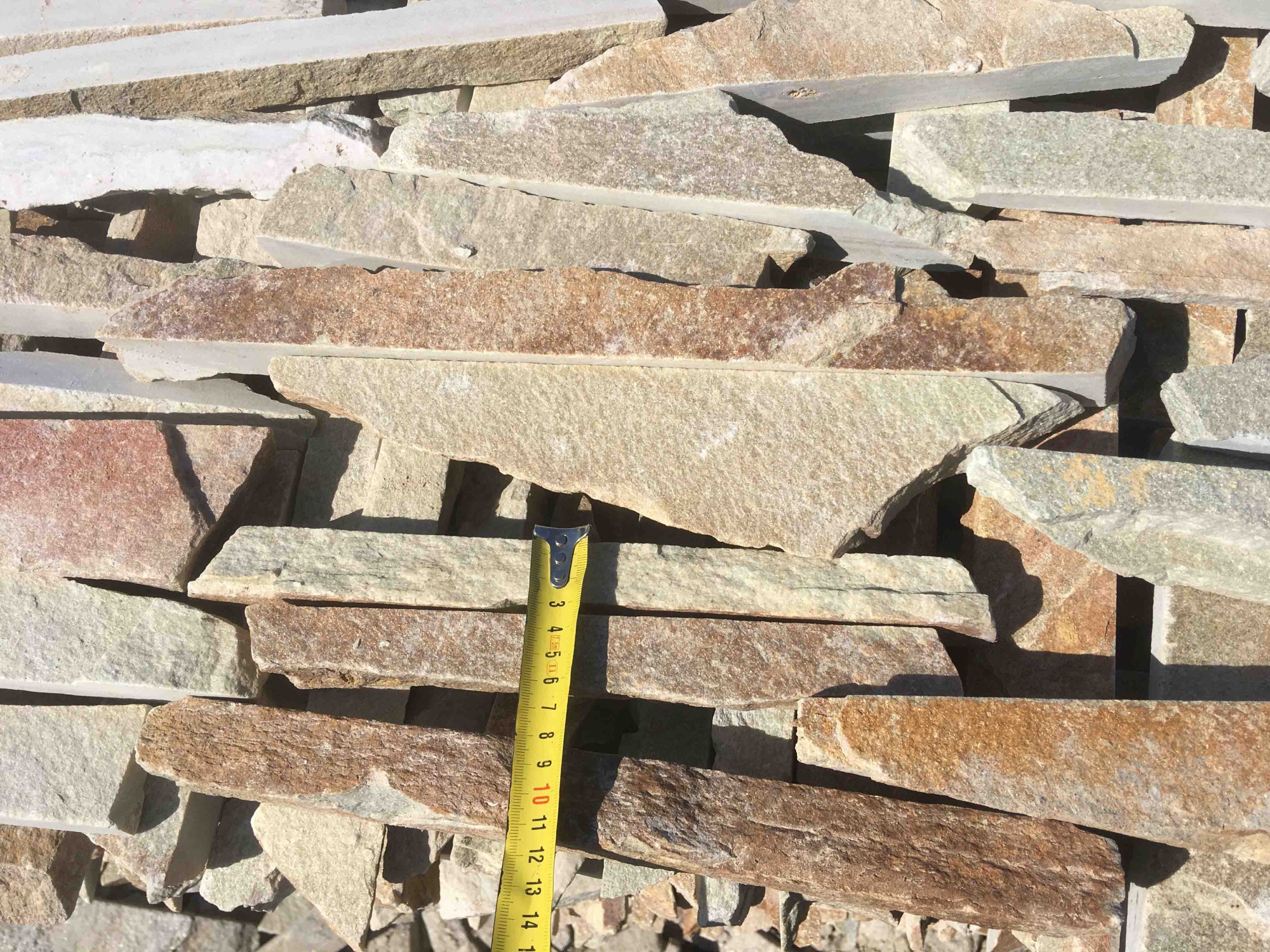 Горбушка златолит золотистый для облицовки купить в Рязани