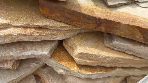 Плитняк златолит жёлтый золотистый для отмостки купить в Рязани