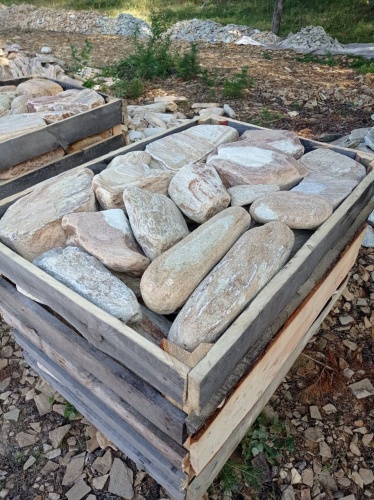 Златолит жёлтый, жёлто-зелёный глыбки и валуны для ланшафтного дизайна купить в Рязани