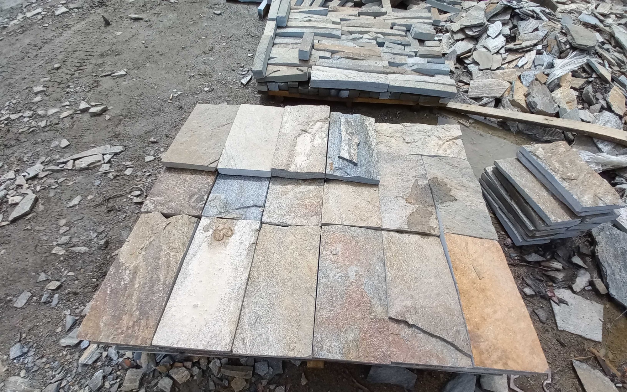 Плитка пилёная златолит Уральский для фасада купить в Рязани