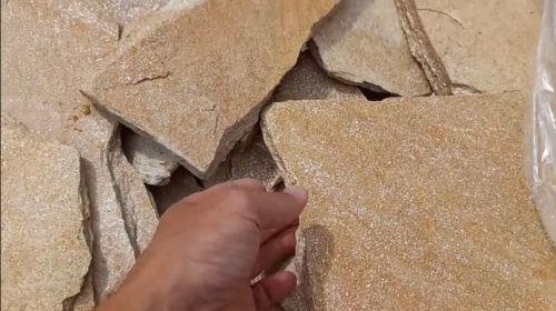 Плитняк златолит жёлтый золотистый для отмостки купить в Рязани