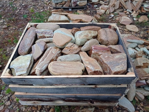 Златолит жёлтый, жёлто-зелёный глыбки и валуны для ланшафтного дизайна купить в Рязани