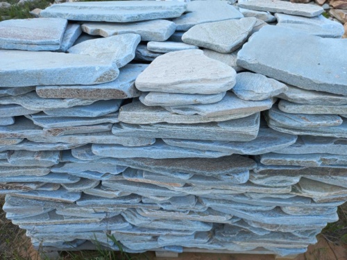 Плитняк златолит зелёный галтованный для цоколя купить в Рязани