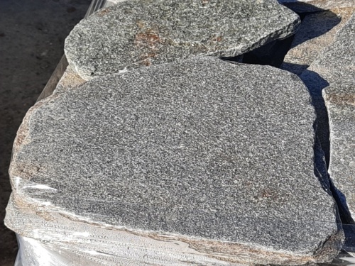 Златолит серебристый галтованный для лестниц купить в Рязани