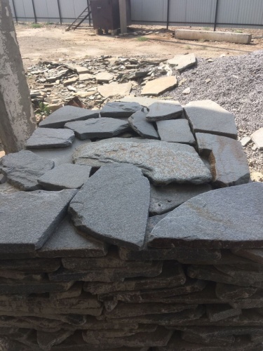 Златолит серебристый галтованный для лестниц купить в Рязани